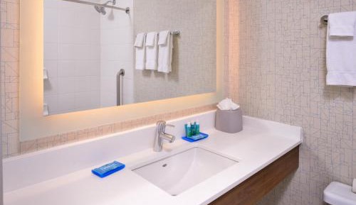 King Room - Mobility Access/Hearing Accessible