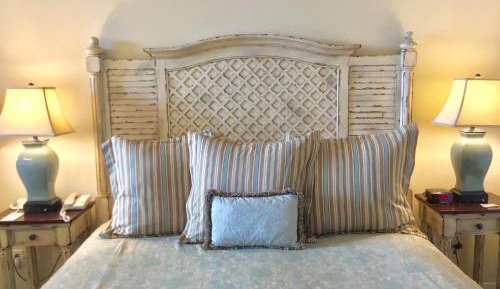 Deluxe King Room with Harbor View
