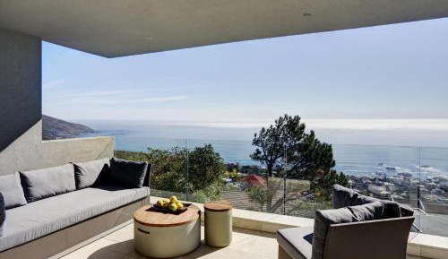 Deluxe Double Room with Balcony and Sea View