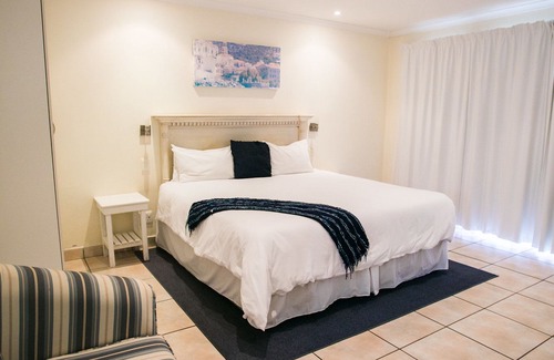 Bunkers Hill Hotel | Santorini Guesthouse