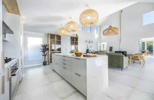 Kommetjie House | Thalassophile Beach House [8-sleeper]