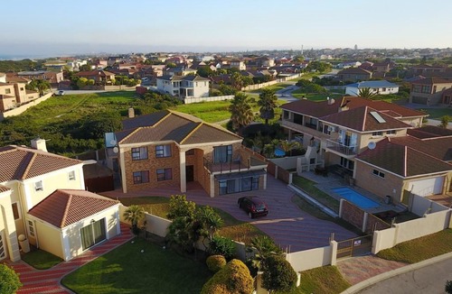 Bluewater Bay Hotel | King Guest Lodge