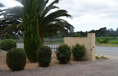 George Hotel | Soeteweide North B&b