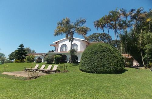 Kloof Hotel | Bizafrika Guest Lodge & Conference Center