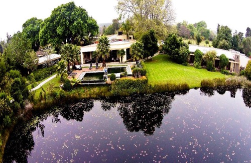 Die Barakke Hotel | Lily Pond Country Lodge