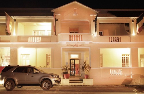 Barrydale Hotel | Karoo Art Hotel