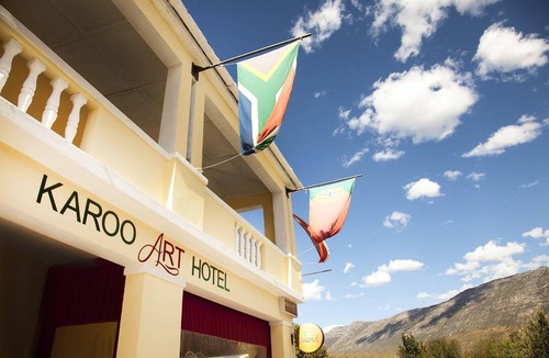 Barrydale Hotel | Karoo Art Hotel