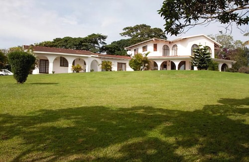 Kloof Hotel | Bizafrika Guest Lodge & Conference Center