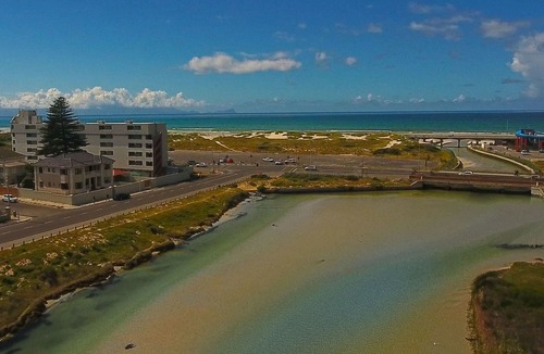 Muizenberg Hotel | The Muize