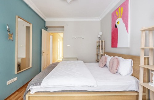 Osmanbey Apartment | Charming Flat 3 min to Citys Nisantasi in Sisli