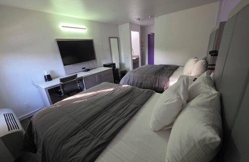 Westside Santa Cruz Hotel | The Aqua Pacific Hotel