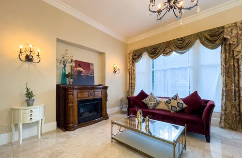 Salinas House | Chateau Coralini