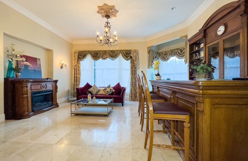Salinas House | Chateau Coralini