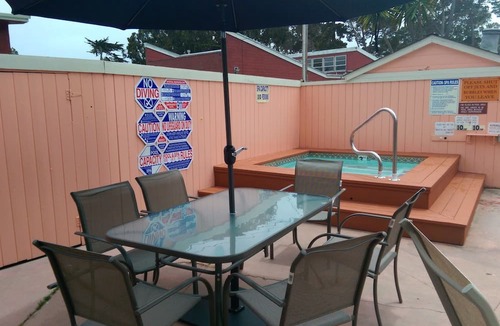 Pacific Grove Hotel | Butterfly Grove Inn