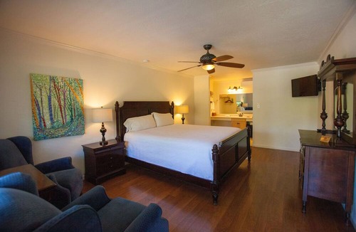 Glen Ellen Hotel | The Jack London Lodge