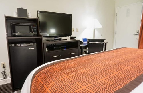 Marina District Hotel | Seaside Inn