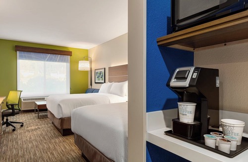 Hayward Hotel | Holiday Inn Express & Suites Hayward - Castro Valley by IHG