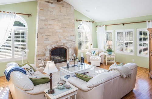 Del Rey Oaks House | 3485 Avalon By The Sea 3 Bedroom Home by Redawning