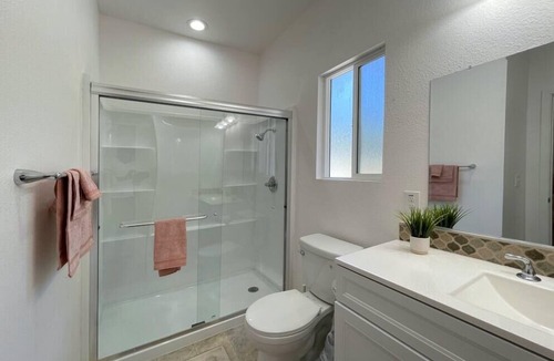 Southeastern Sacramento House | Charming, spacious 3 bdrm near brewery/restaurants