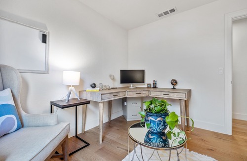 Union City House | Chef's Kitchen 4 bed w/King Suite & Backyard