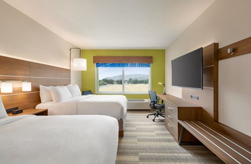 Ukiah Hotel | Holiday Inn Express and Suites Ukiah by IHG