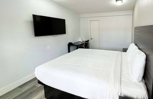 Westside Santa Cruz Hotel | Motel 6 Santa Cruz, CA