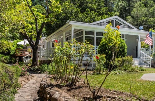 Healdsburg House | Maacama Pavone, sleeps 6, Pool, Spa, Pizza Oven