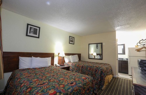 Vallejo Hotel | Motel 7