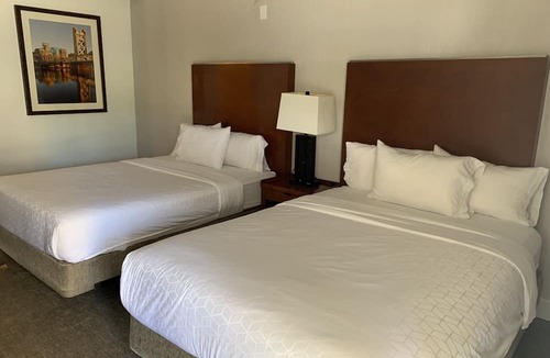 North San Jose Hotel | Super 8 by Wyndham San Jose Airport