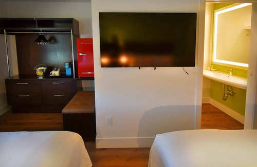 North Auburn Hotel | The Foothills Motel
