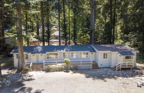 Boulder Creek Cabin | Masood's Lodge