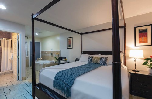 Upper Lake Hotel | The Lodge At Blue Lakes