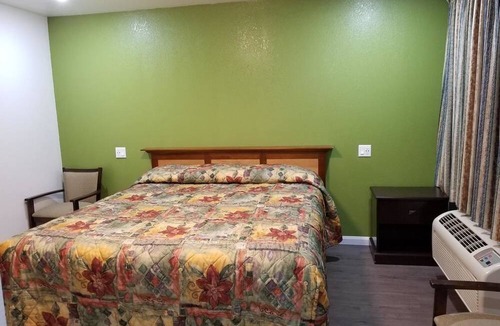 Oakland Hotel | Travis Lodge Motel 16