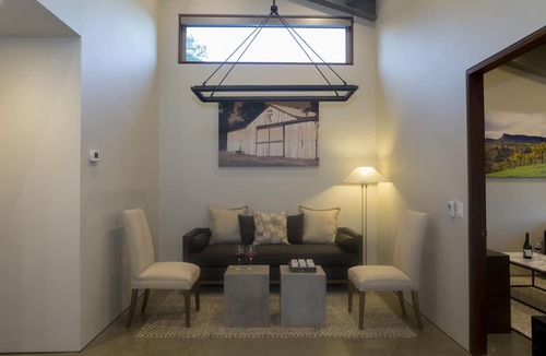 Clear Lake Bed & Breakfast | Bed & Barrel at Stonehouse Cellars