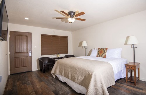 Mill Creek Hotel | The Village at Highlands Ranch