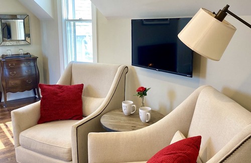 Napa House | Inn on Randolph