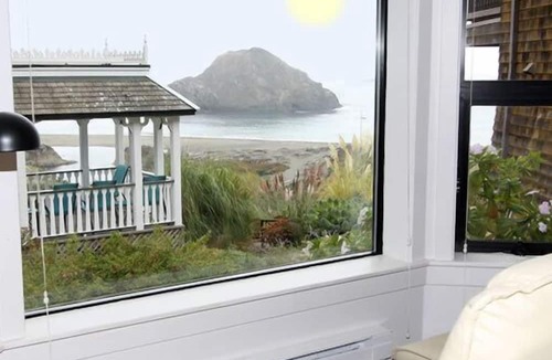 Elk Bed & Breakfast | Elk Cove Inn & Spa