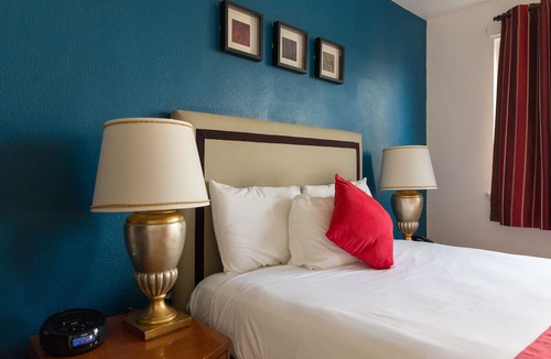Bayshore Heights Hotel | Alpine Inn And Suites