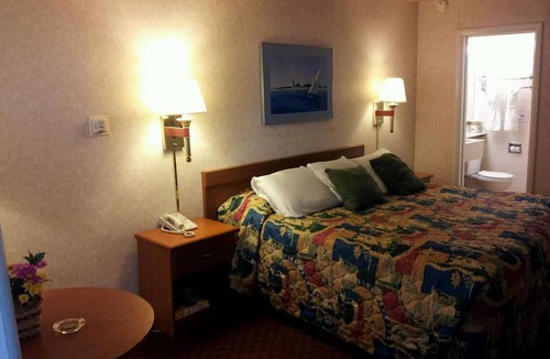 Marina District Hotel | Townhouse Motel