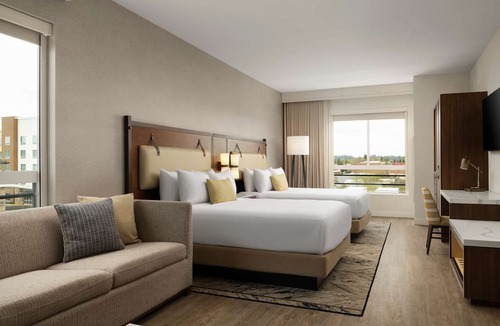 Rohnert Park Hotel | Hotel Centro Sonoma Wine Country, Tapestry Collection Hilton