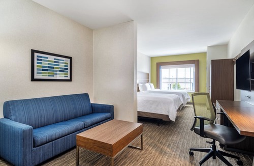 Lodi Hotel | Holiday Inn Express Hotel & Suites Lodi by IHG