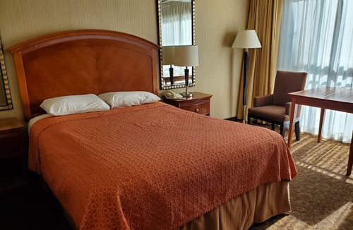 Russian Hill Hotel | Royal Pacific Motor Inn