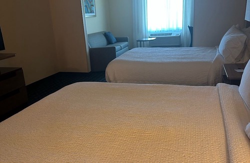 Hollister Hotel | Fairfield Inn & Suites by Marriott Hollister