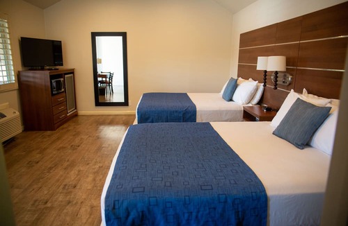 Newhall Hotel | Sterling Inn