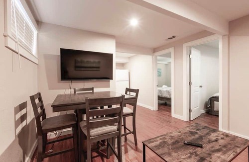 Northside Apartment | Marbella Lane - 2BR Cozy Lwrlvl in Dtwn SJ