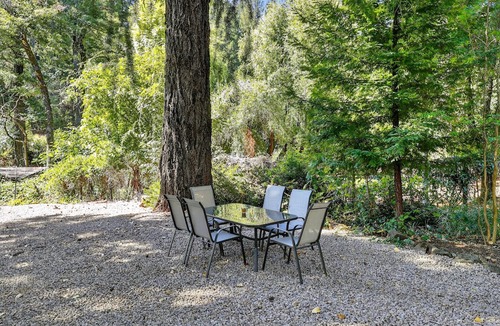 Cobb Apartment | Rouge Cobb Mountain Hotel - Cabin 4