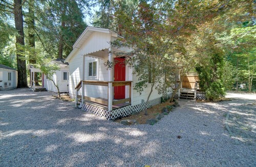 Lake County Cottage | Walk to Golf Course: Cobb Mountain Nature Escape