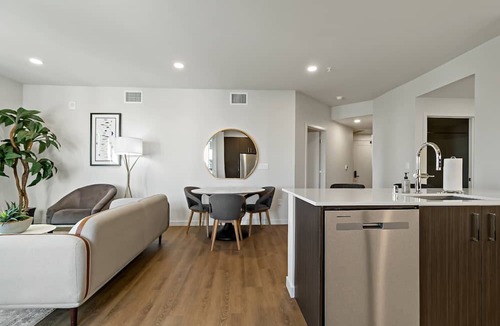 Santa Clara Apartment | Placemakr Santa Clara
