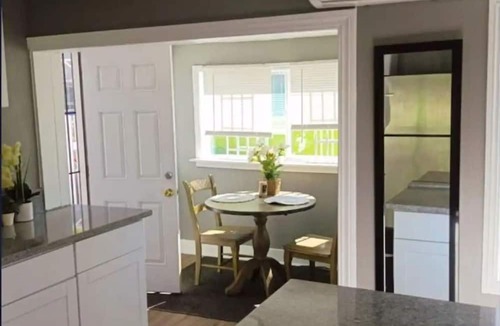 Oakland House | 3-bedroom house in wonderful Oakland with WiFi, AC