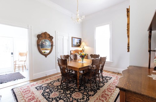 Winters House | The Queen On Main